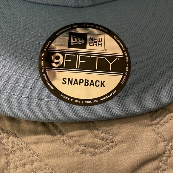 UNC Tar Heels New Era Snapback Trucker Hat - Picture 5 of 6